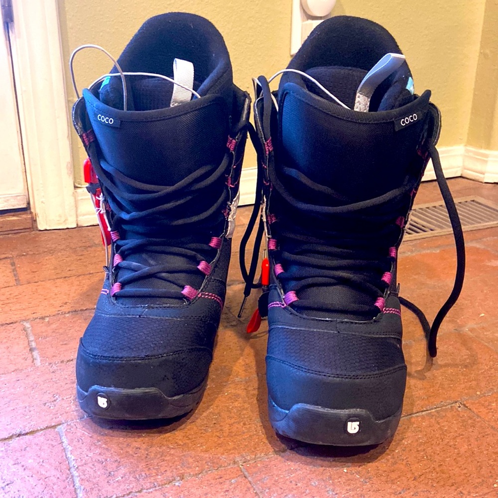 Women’s Burton Coco Snowboarding Boots Size 8